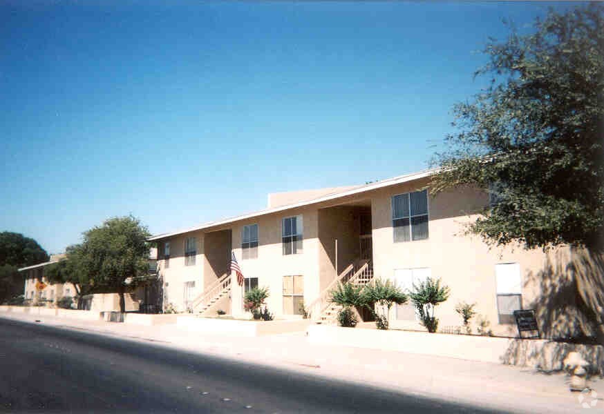 Las Flores - Las Flores Apartments