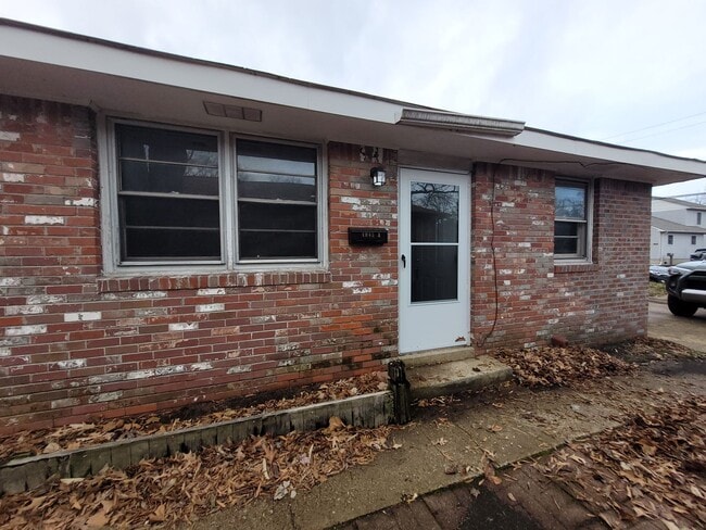 Photo - Chester,E.1045 Unit #A