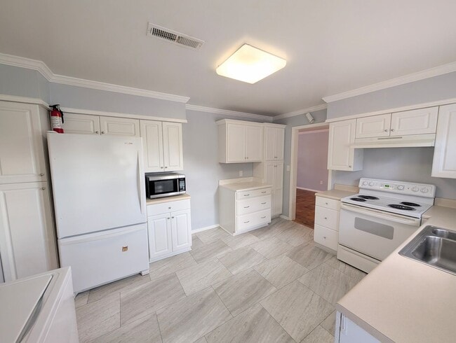 Photo - Serene 2BR Living in Seagate Near Market Common - Long Term Rental