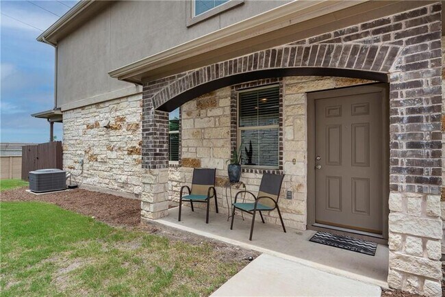 Photo - 2880 Donnell Dr Unit 3701
