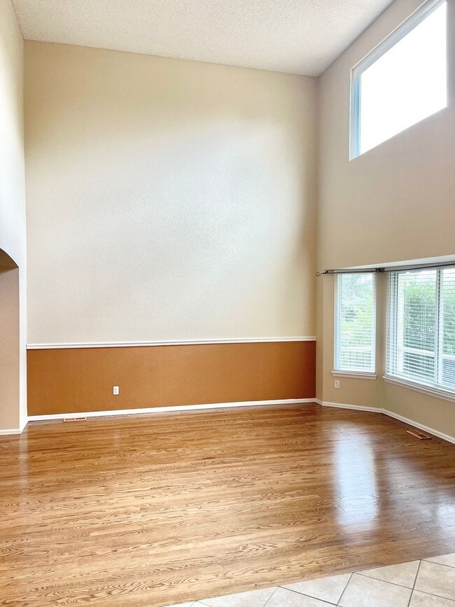 Photo - Large Clean Home in Aurora