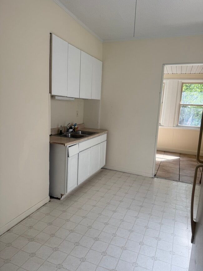 Photo - 29 N Whitney Ave