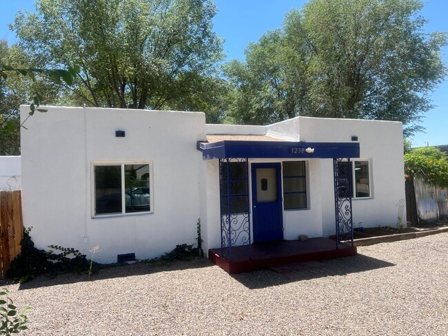 Photo - 1230 Montrose Pl SW