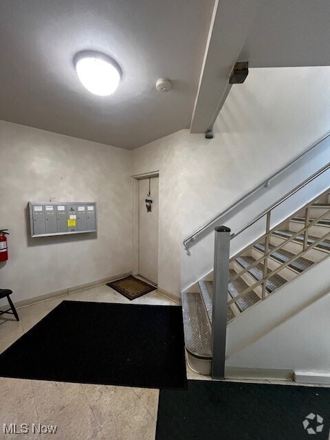 Building Photo - 5120 Glenwood Ave Unit C Rental