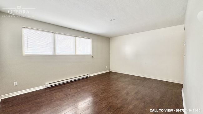 Building Photo - 606 Chaucer Av