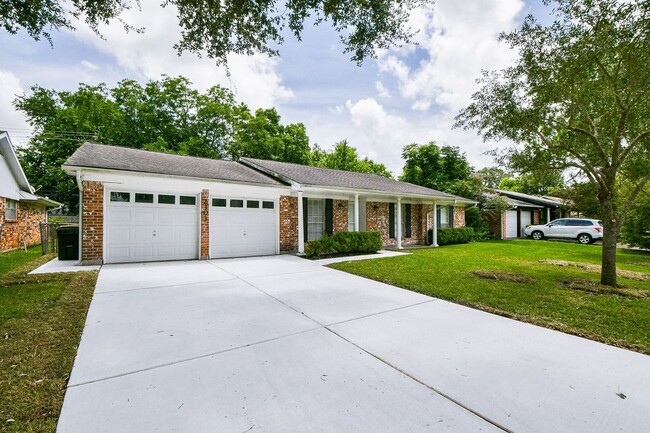 Photo - 2303 Willow Blvd