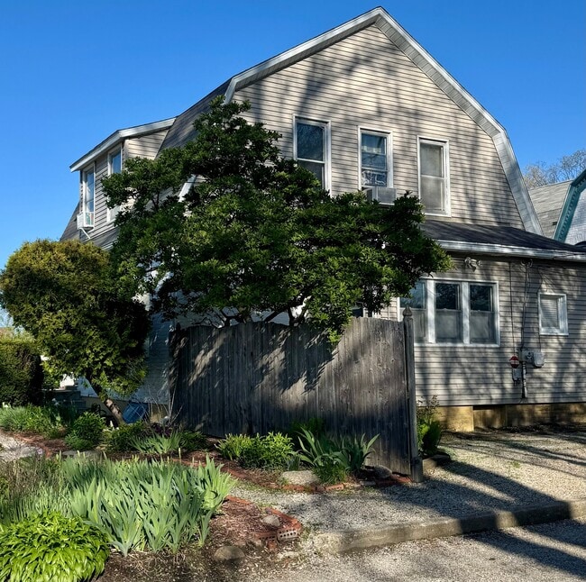 Photo - 707 Edgewater Ave Unit 2