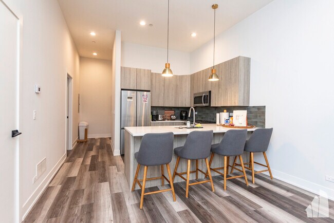 Photo - 2317 N Clark-310 Unit 310