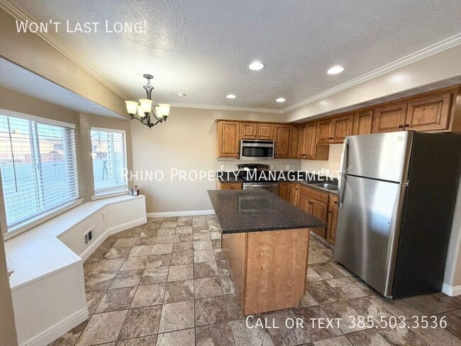 Building Photo - 1718 N 1500 W Unit 4