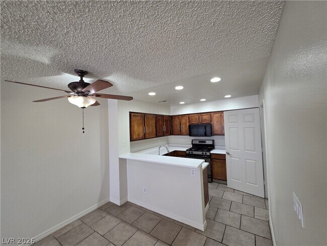 2121 Chertsey Dr Unit D