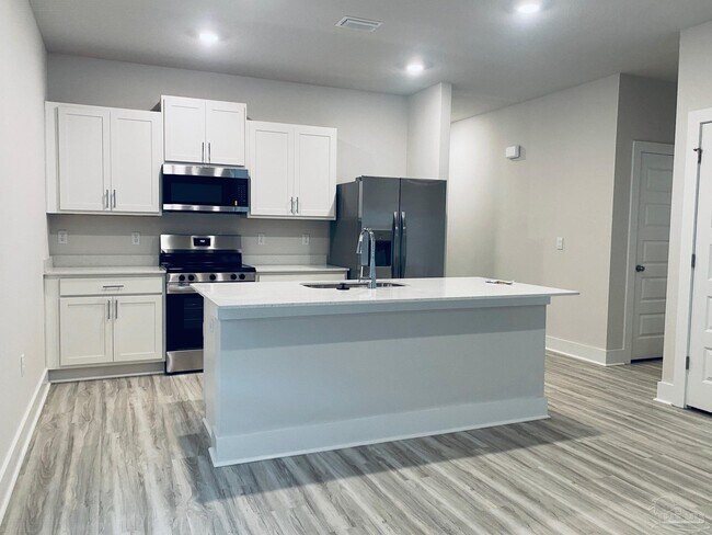 Photo - 9908 Starling Dr