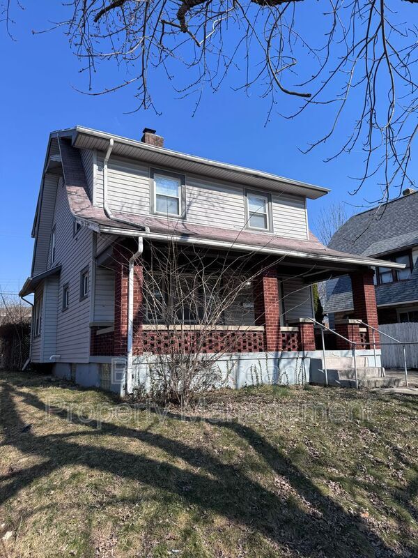 Photo - 101 E Bruce Ave