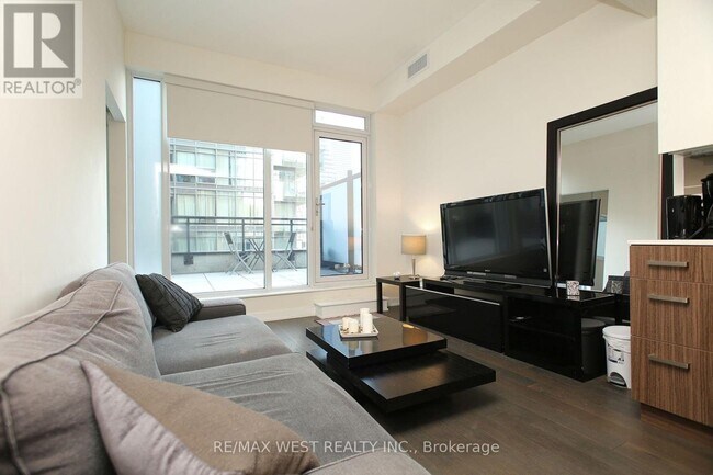 Photo - 17 Dundonald St Unit 309