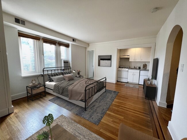 VS - 69 Harney Rd Unit 2B