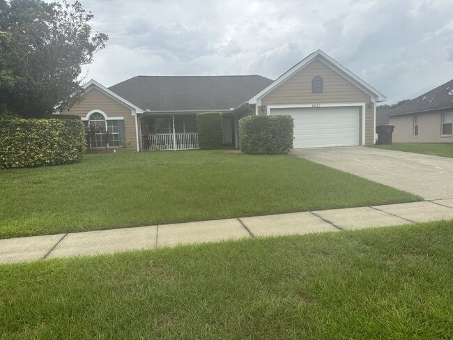 Beautiful 3 Bedroom 2 Bath Pool Home Lawn ... - Beautiful 3 Bedroom 2 Bath Pool Home Lawn ...