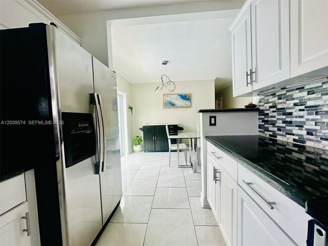 Photo - 7021 Scott St