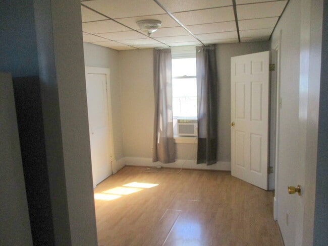 Photo - 1111 Lenz Ave Unit 2nd Floor Right
