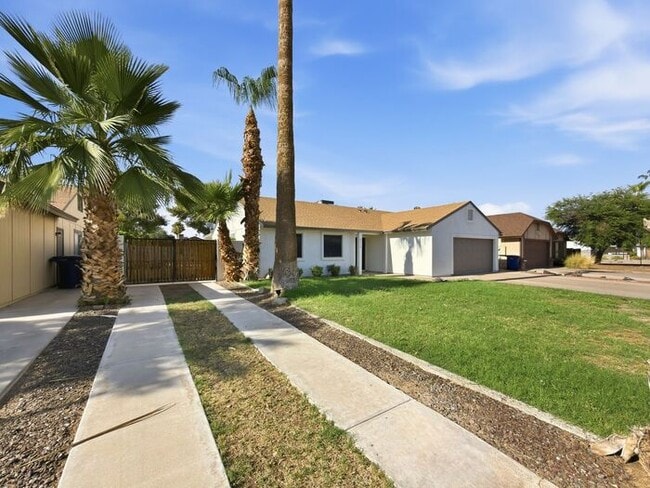 3 Bedroom Home In Heart of Chandler for Rent