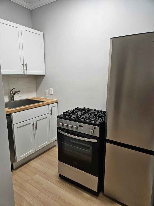 Photo - 452 W Doty St Unit 2