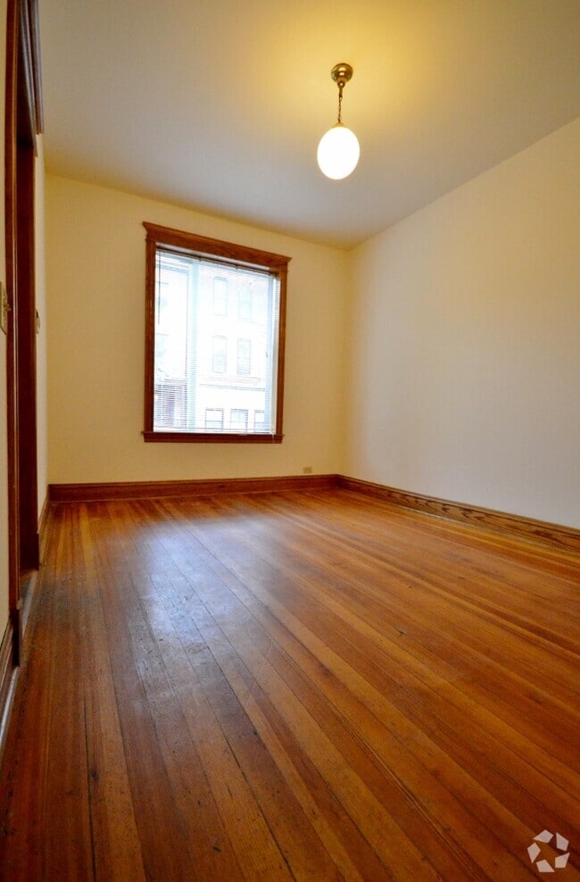 Building Photo - 1936 N Sheffield Ave Unit 1F Rental