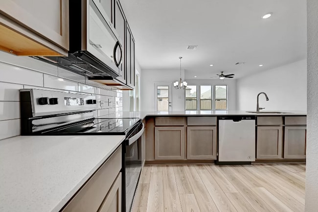 Photo - 216 Skipping Stone Run