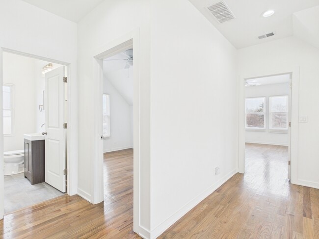 Photo - 398 W Lincoln Hwy Unidad 4