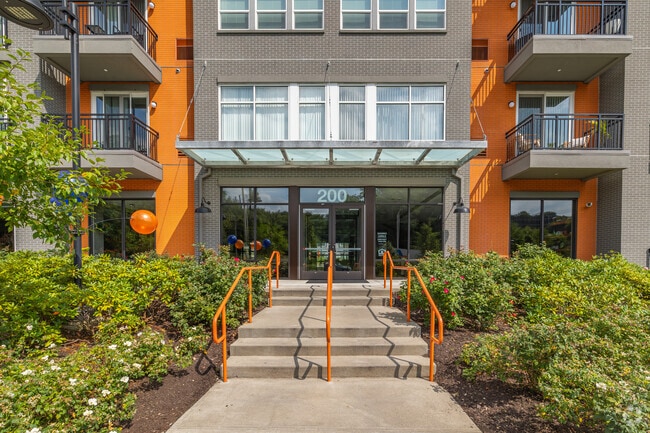 La acera - Entrada - The Curb