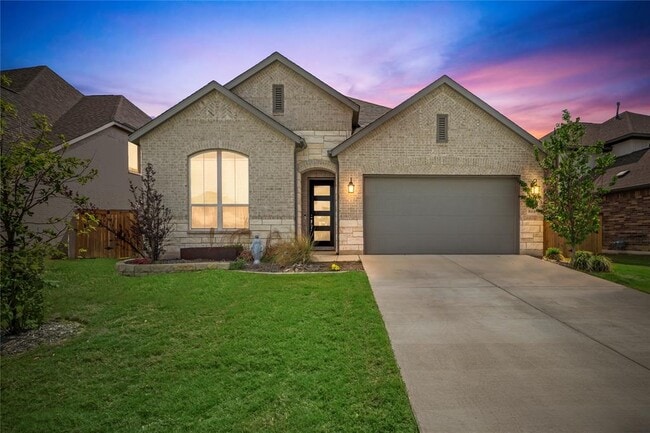 Building Photo - 1332 Golden Celebration Bend