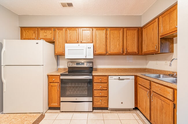 Photo - 655 Biltmore Dr