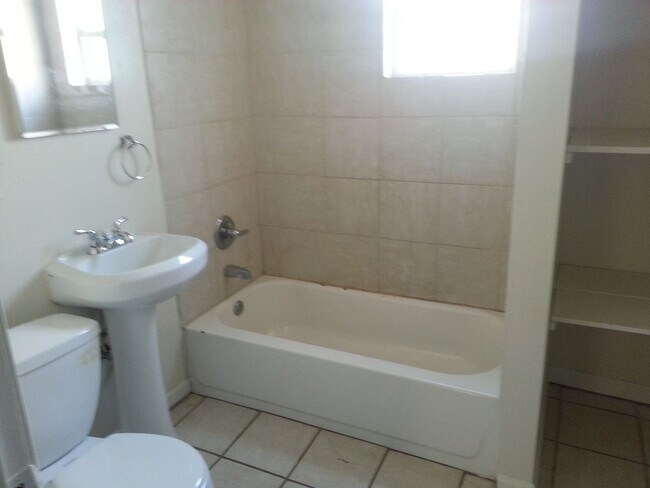 Photo - 1313 Flood St Unit A