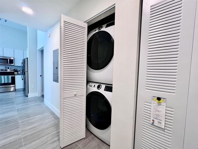 Photo - 120 N Compass Way Unidad 125