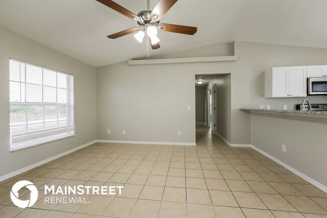 Photo - 2302 Loraine Ave S