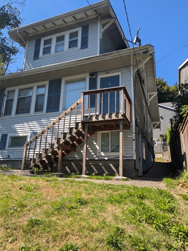 Building Photo - 1547 Sturgus Ave S