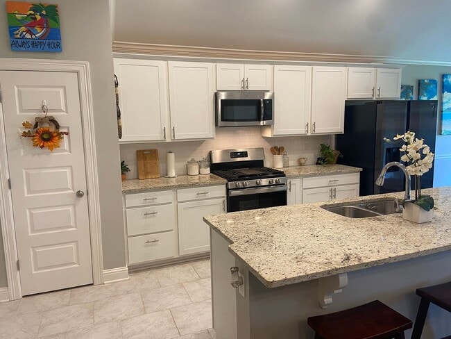 Photo - 166 Cullom Dr