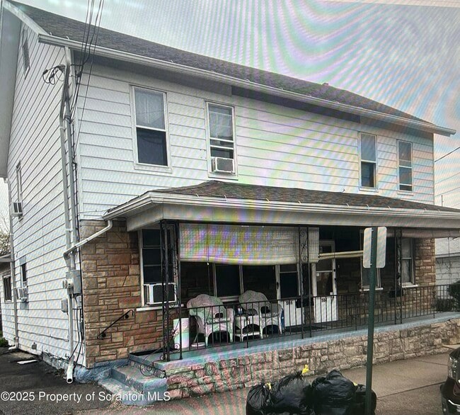Building Photo - 504 Storrs St Rental