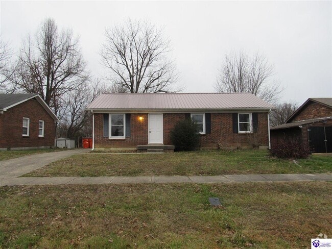 Building Photo - 101 E Airview Dr Rental
