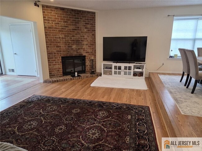 Photo - 508 Brokaw Ct