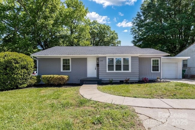 Building Photo - 2237 Ashley Rd
