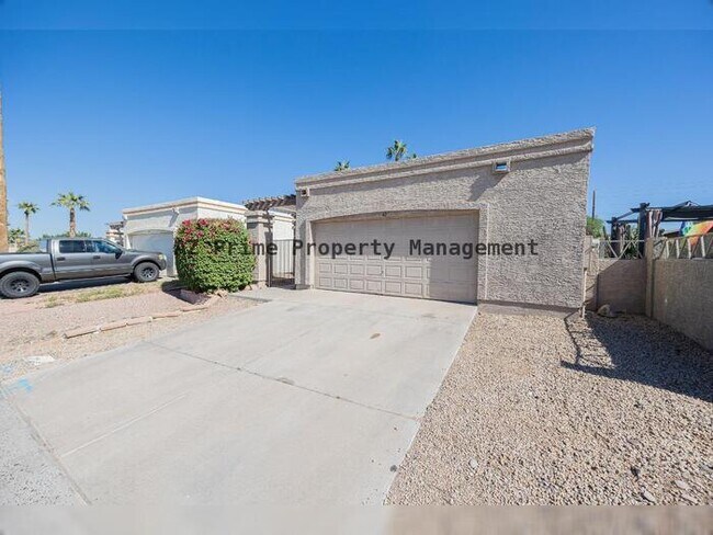 Photo - 619 E Jensen St