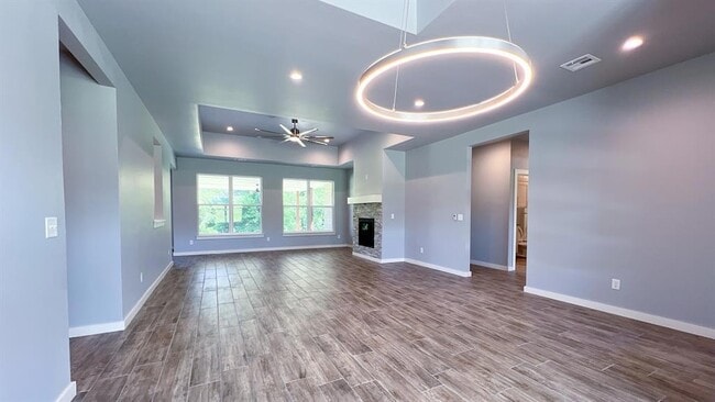 Photo - 1724 Salma Rd