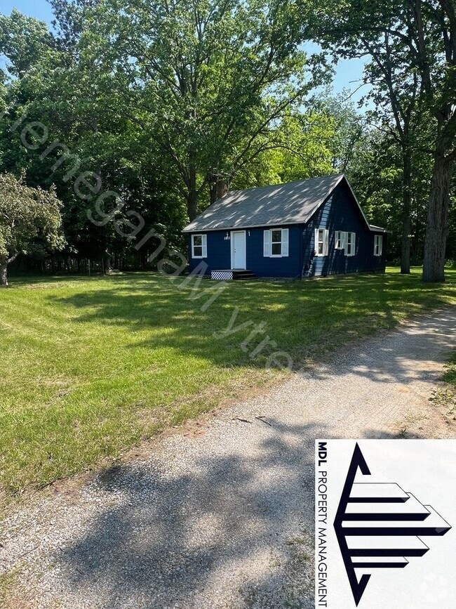 Building Photo - Country Oasis 3 bed 2 bath home