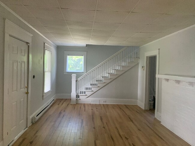 Photo - Renovated 3 Bedroom