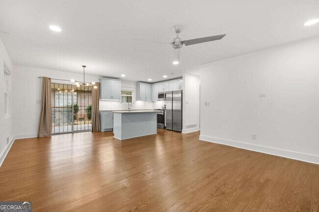 Photo - 1949 Handley Ave SW