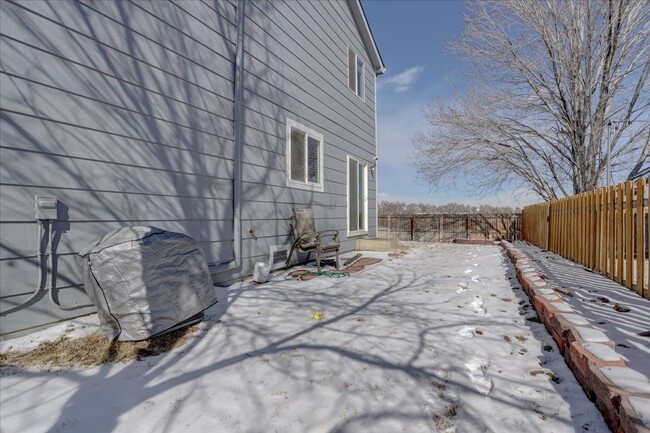 Photo - Updated 3bed/2bath on private culdesac in Thornton!!