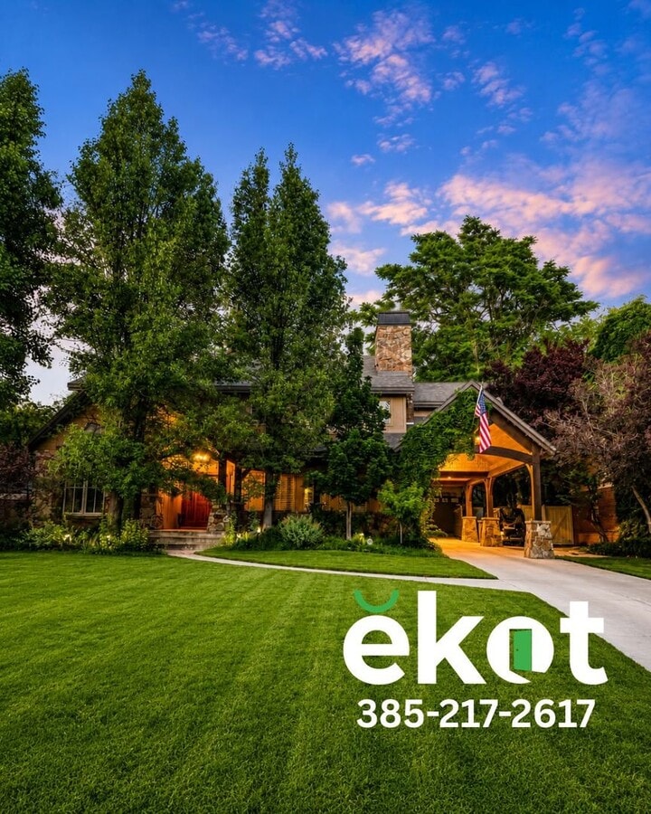 Rare Sugar House Home with Private Yard & Hot Tub - Rare Sugar House Home with Private Yard & Hot Tub