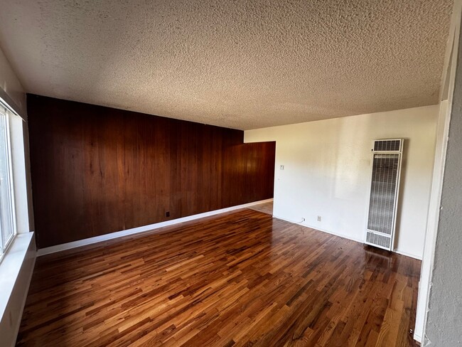 Photo - 430-436 Hodgson - DNT$ [PRM: Brittany] (2) Unidad 430 Hodgson [PRM: Brittany]