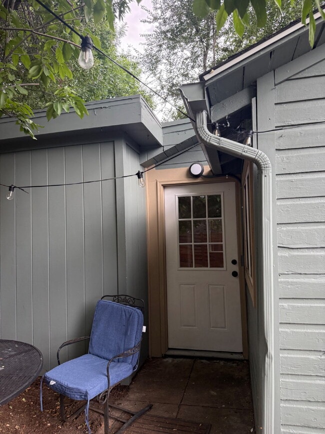 Photo - Beautiful and cozy 3 Bedroom 1 Bathroom Ho...