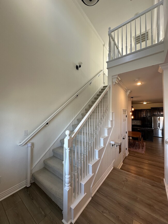 Photo - 571 N Rupple Rd