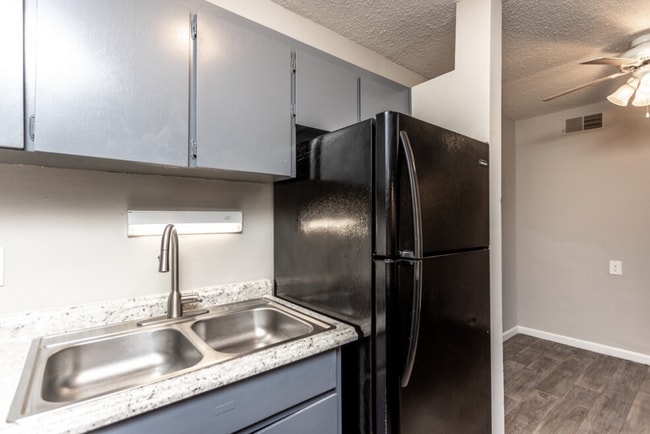 Photo - Avenues at East Moline