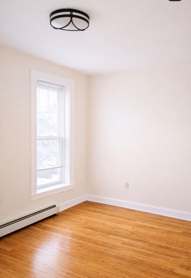 Photo - 753 Broadway